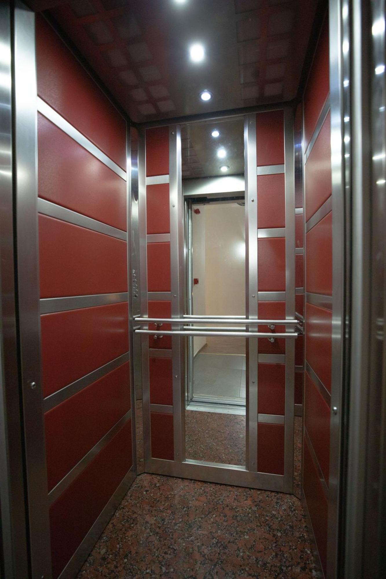 Hotel Denis Pristina Esterno foto