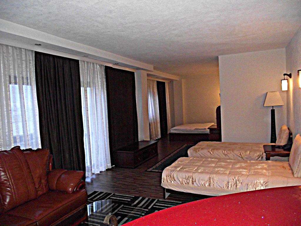 Hotel Denis Pristina Camera foto